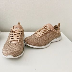 APL women’s TechLoom phantom rose gold